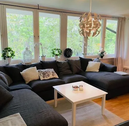 Hus Med 12 Baeddar Naera Och Gratis Parkering Villa