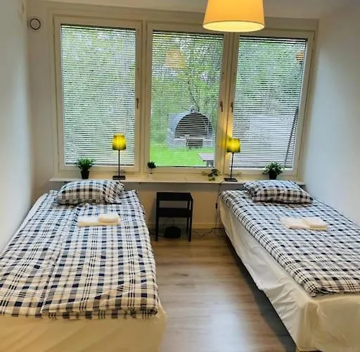 Hus Med 12 Baeddar Naera Och Gratis Parkering *