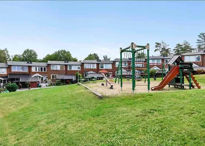 Hus Med 12 Baeddar Naera Och Gratis Parkering Villa Goteborg