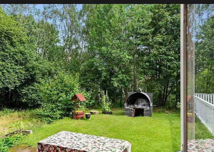 Hus Med 12 Baeddar Naera Och Gratis Parkering *