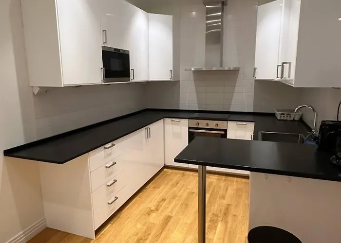 Spacious 3br At Vasaplatsen Gothenburg