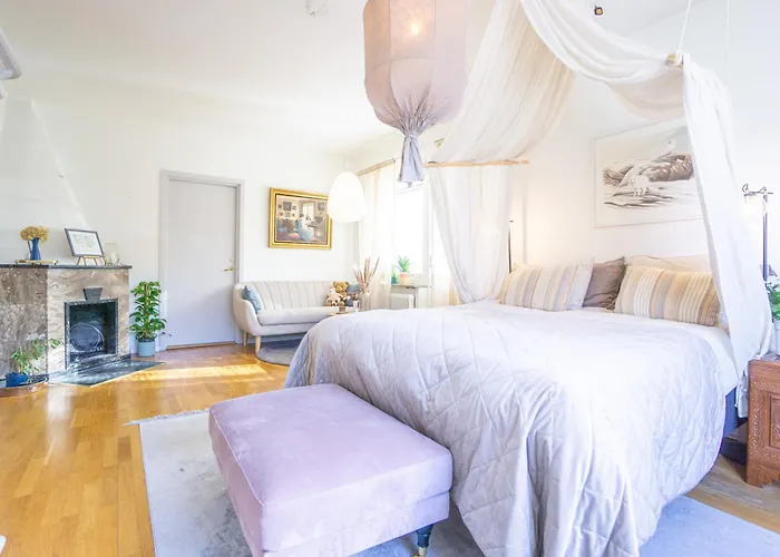 Haha Nordic Partille Large 3br For 7 Guests With 2 Kitchens, Garden & Parking * Göteborg