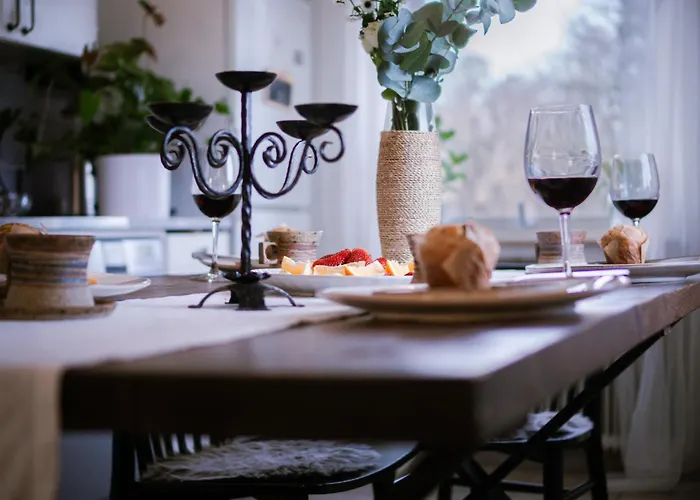 Haha Nordic Partille Large 3br For 7 Guests With 2 Kitchens, Garden & Parking Apartment *