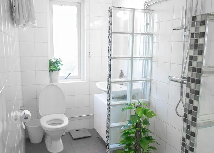 Appartement Haha Nordic Partille Large 3br For 7 Guests With 2 Kitchens, Garden & Parking *