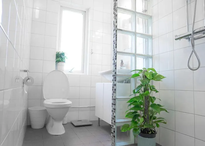 Haha Nordic Partille Spacious 2br Near Center With Garden & Parking *