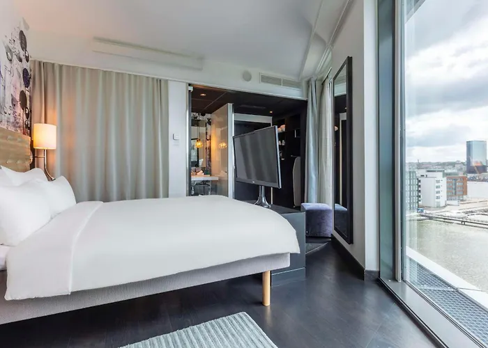 Radisson Blu Riverside 4*