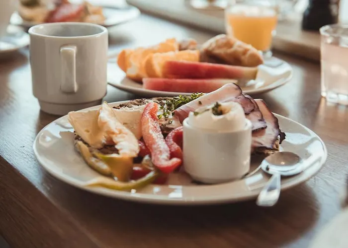 فندق Quality Waterfront 4*