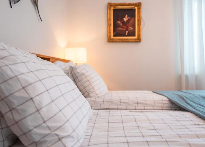 Haha Nordic Partille Spacious 2br Near Center With Garden & Parking *