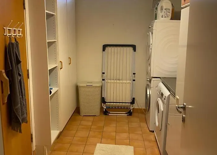 Apartment Mysig Laegenhet Med Villakaensla