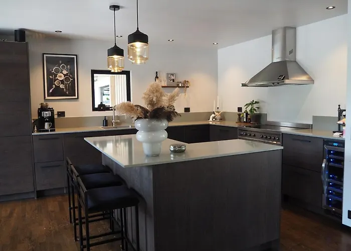 Social Near The Sea! *