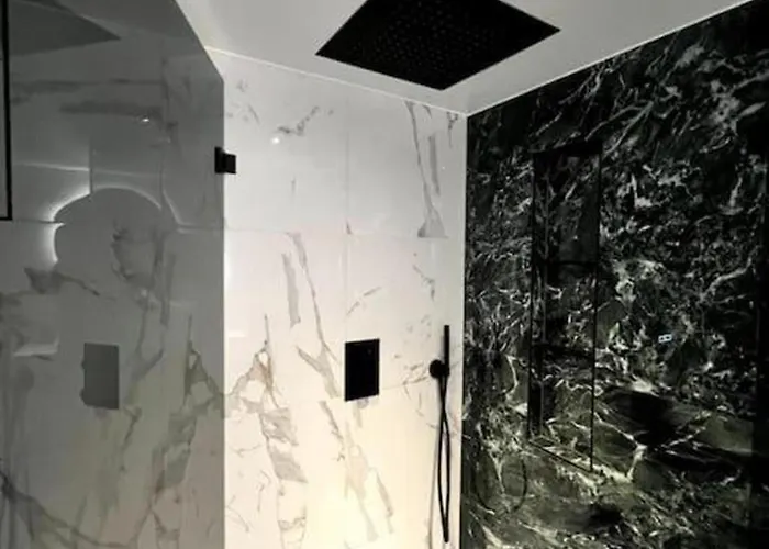 Ultra Lyx Laegenhet/ Nedrevaning *