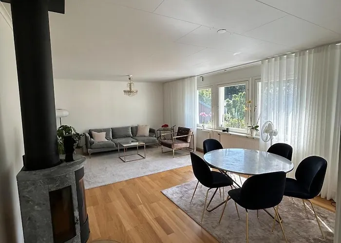 Modern Near & Nature غوتنبرغ