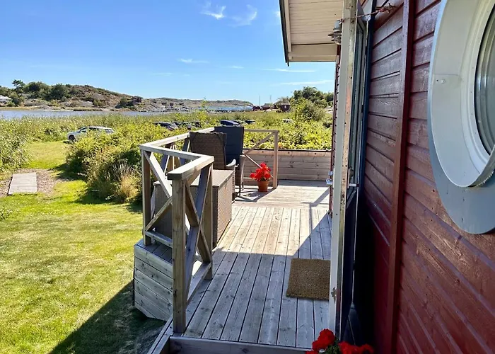 Backstugan - Litet Hus Med Storslaget Laege Gothenburg