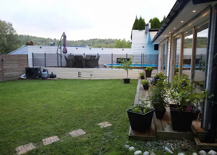 Between The Trees 빌라