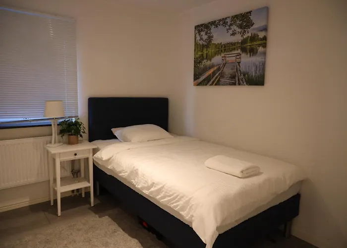 Between The Trees Willa