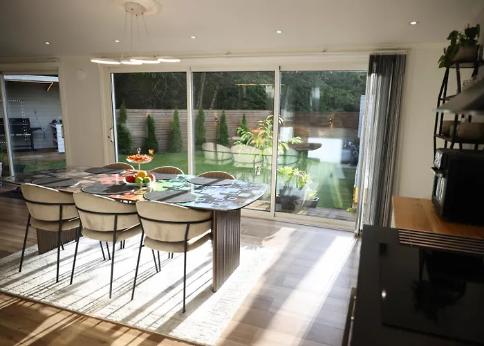 Between The Trees Willa