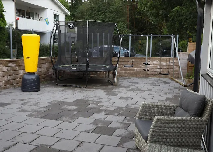 Between The Trees Villa *