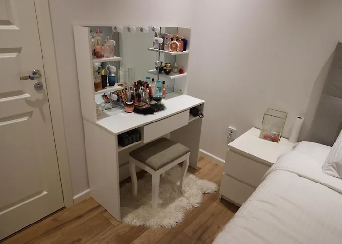 Between The Trees * Gothenburg