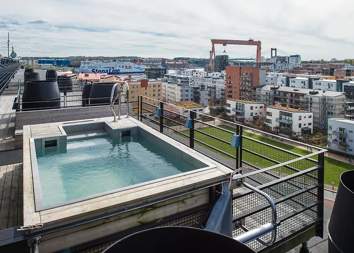 Hotell Quality 11 & Eriksbergshallen 4*