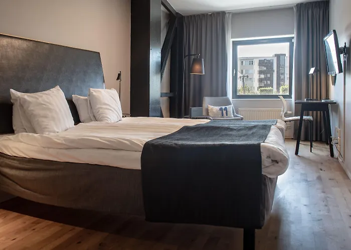 Quality 11 & Eriksbergshallen Hotel 4*