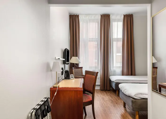 Western Tidbloms Szálloda