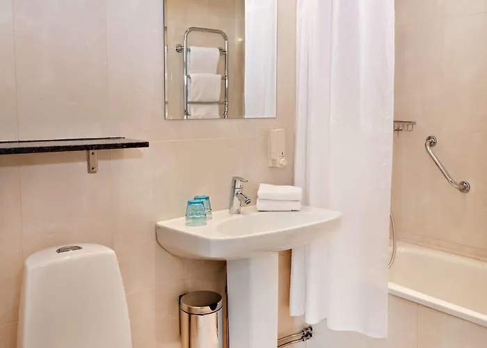 Hotel Center - Sure By Western 3*