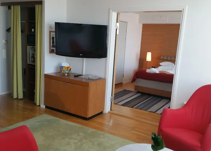 Hyatt Place Hotel 4*