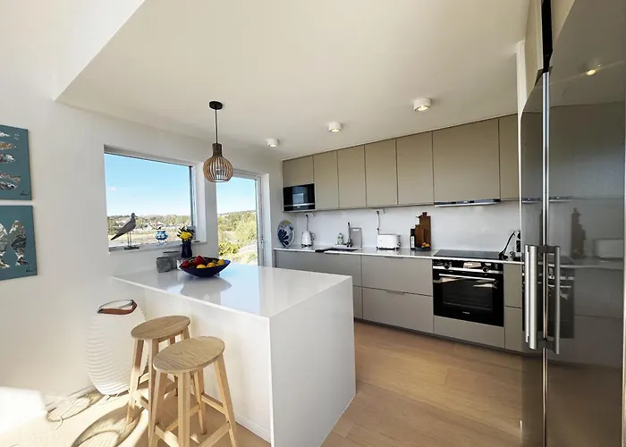 Welcome To A Charming In Västra Frölunda *