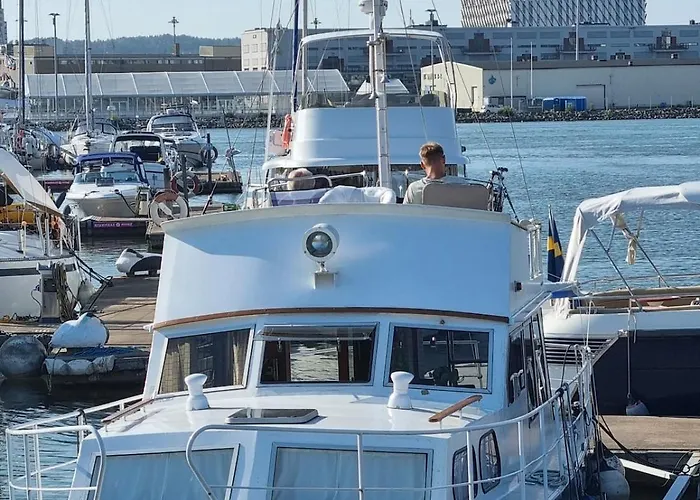 Botel Downtown Boat-apartment *