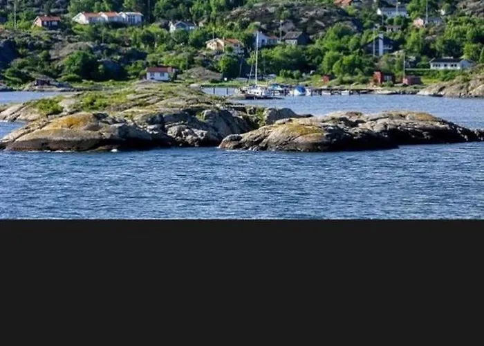 One Large With 3 Single Beds بيت ضيافة