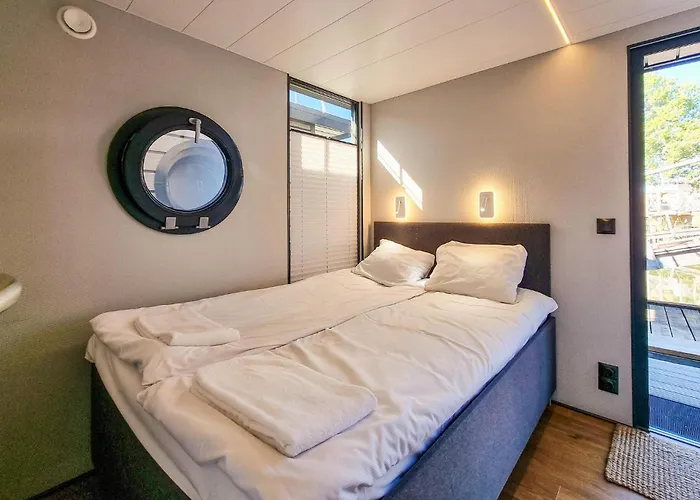 Stunning Ship In With Sauna Hotel en barco Gotemburgo