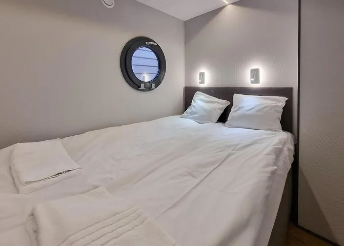 Stunning Ship In With Sauna Gotemburgo