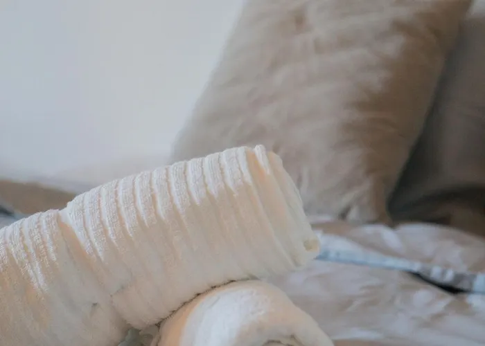 Апартаменты Welcoming Near Cafes, & Tram Lines Гётеборг