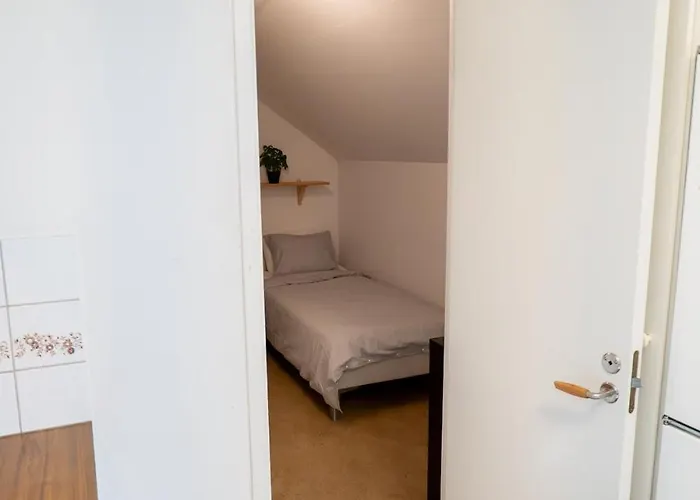 Harbor-view Loft - 2br Near Lägenhet *