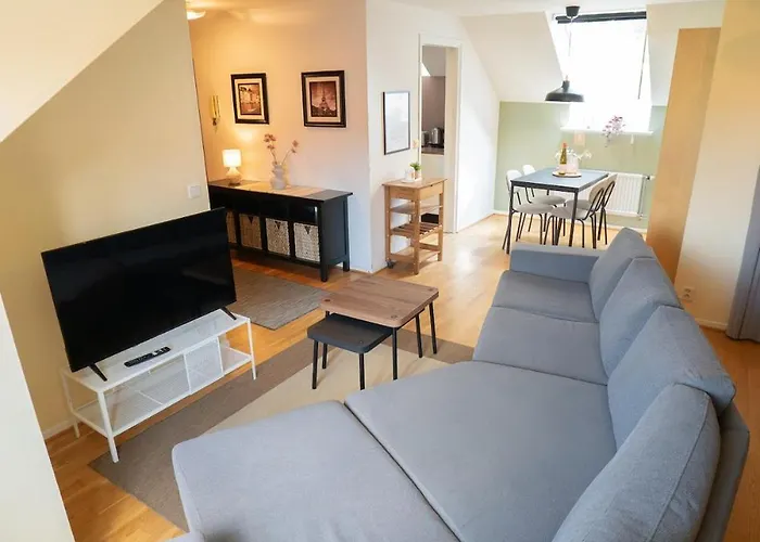 Harbor-view Loft - 2br Near