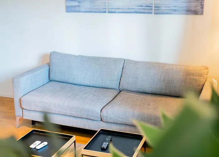 Welcoming Near Cafés, City&tram Lines