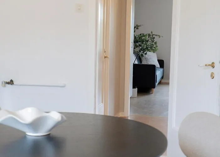 Apartament Stylish, Close To Tram & Shops *