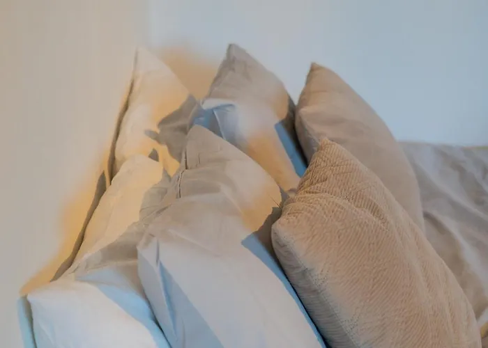 Welcoming Near Cafes, & Tram Lines Apartamento Gotemburgo