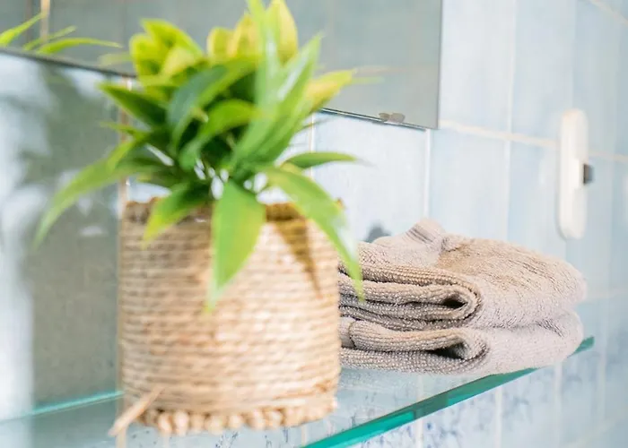 Harbor-view Loft - 2br Near