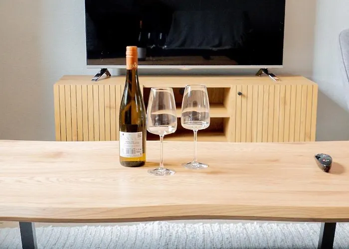 Apartament Stylish, Close To Tram & Shops *