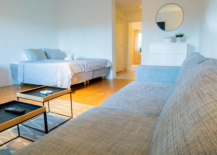 Welcoming Near Cafés, City&tram Lines Gotemburgo