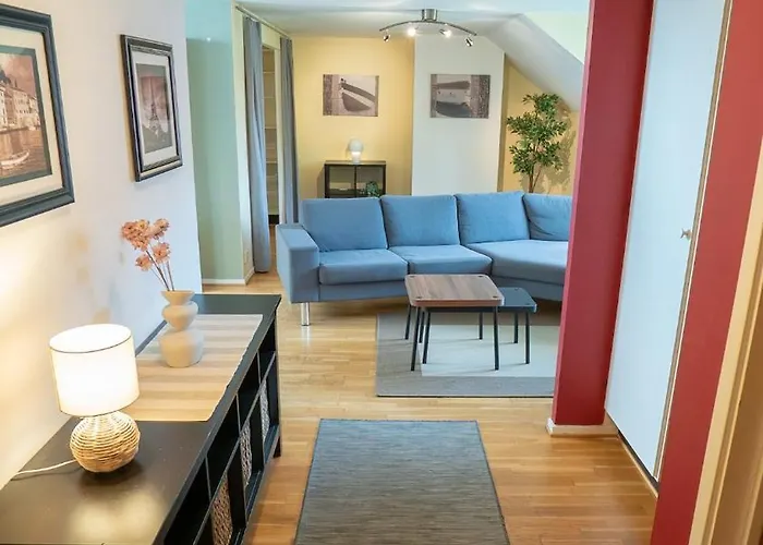 Harbor-view Loft - 2br Near Apartment