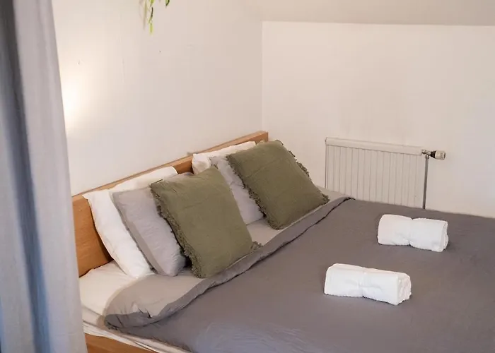 Harbor-view Loft - 2br Near Lägenhet Göteborg