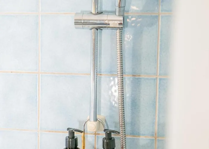 Harbor-view Loft - 2br Near *