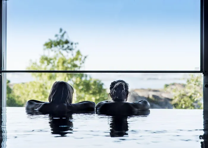 Arken & Art Garden Hotel 4*