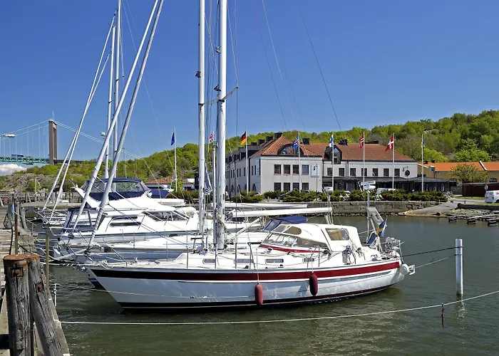 Thon Dockyard Hotel 3*