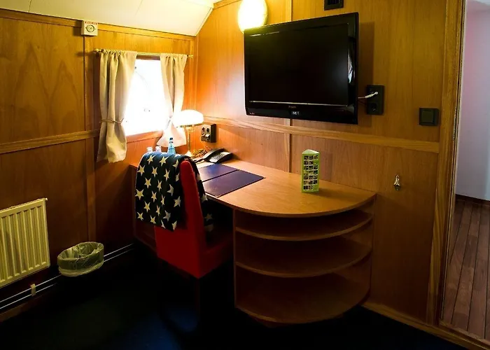 Ботель Barken Viking 3*