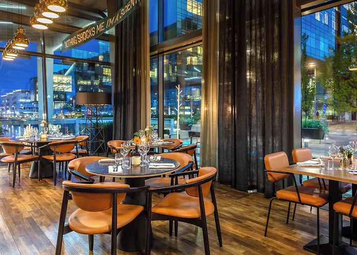 Отель Radisson Blu Riverside