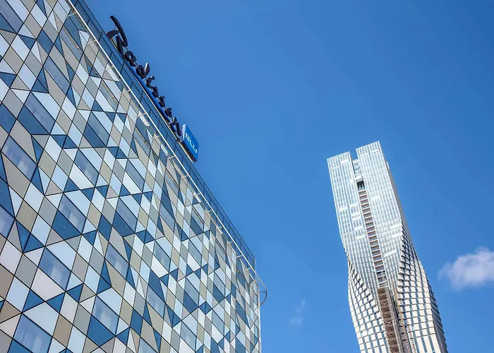 Отель Radisson Blu Riverside 4*