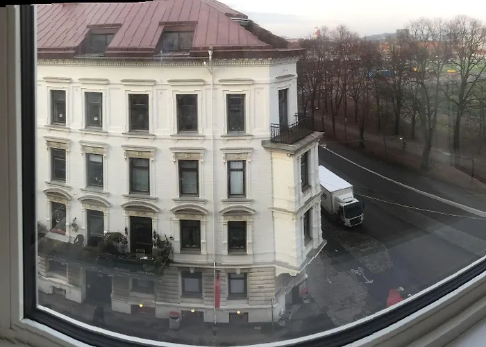 Le Mat Nocleg ze śniadaniem 2*